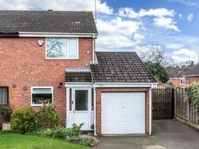 House for sale in Halesowen, West Midlands