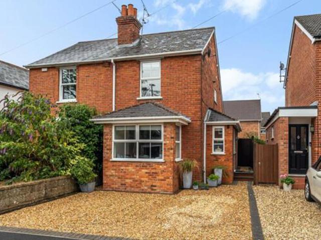 House for sale in Crowthorne, Bracknell Forest