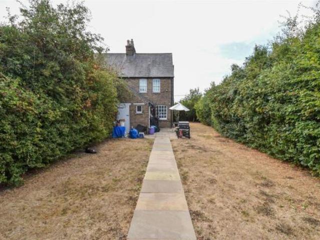 Farm for sale in Pilgrims' Hatch, Navestock Side