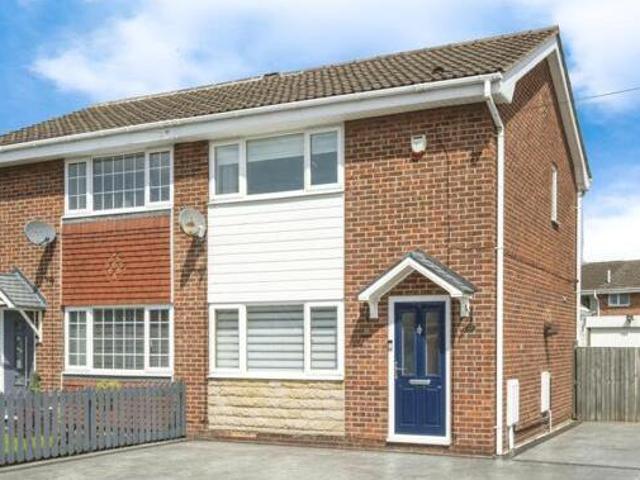 House for sale in Rossington, South Yorkshire