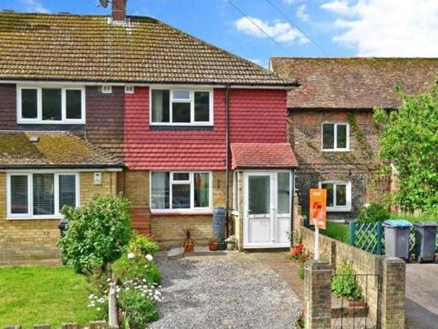 House for sale in River, Ash