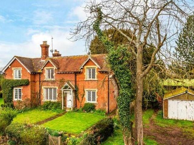 House for sale in The Butts, Kent