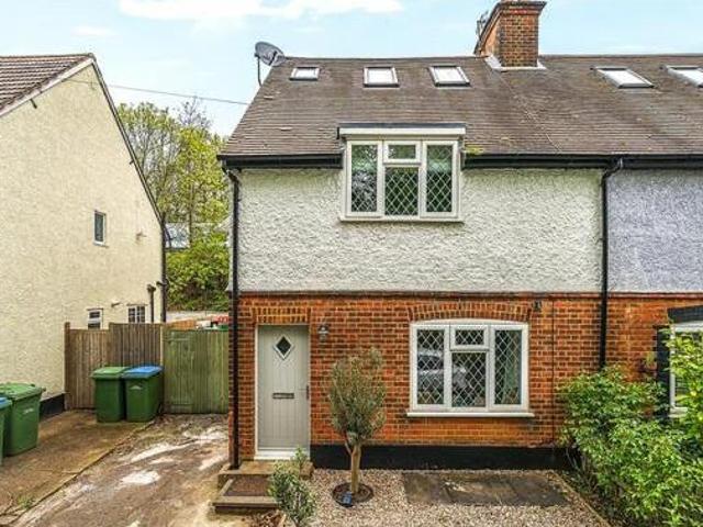 House for sale in Lower Green Esher, Blackhills