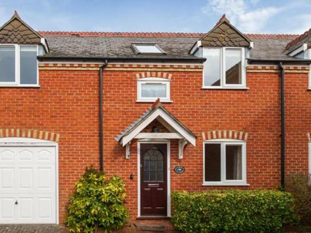 House for sale in Fole, Surrey