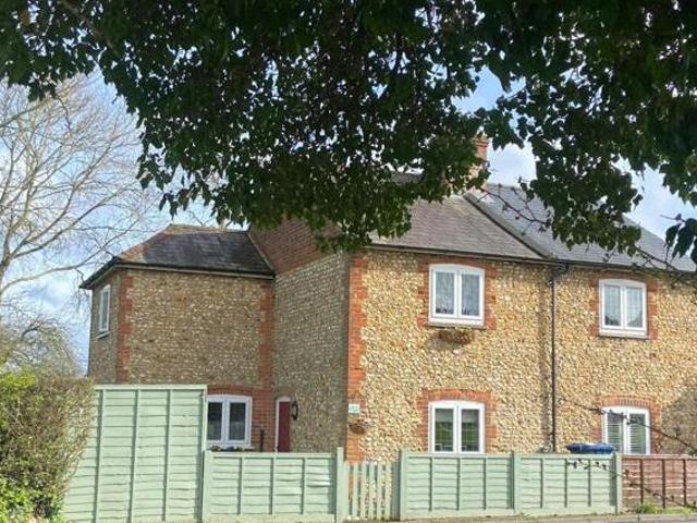 House for sale in Fole, Surrey