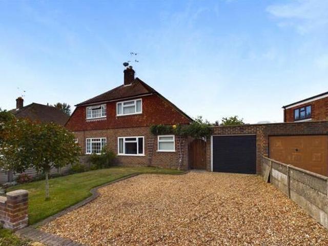 House for sale in Farnham, Waverley