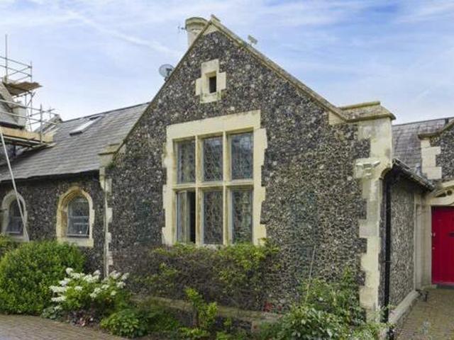 House for sale in Oad Street, Kent
