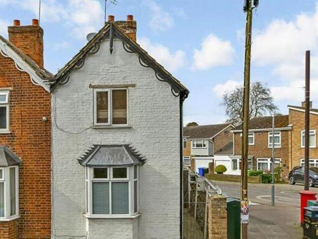 House for sale in Oad Street, Kent