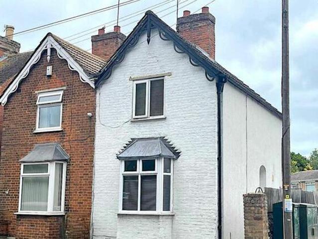 House for sale in Oad Street, Kent