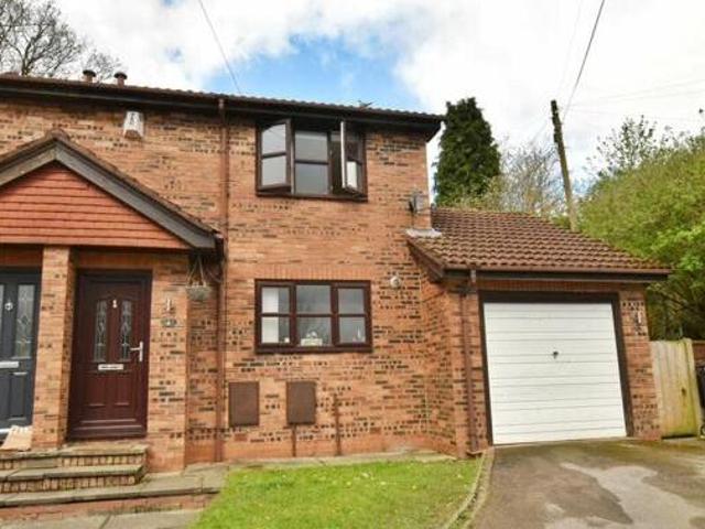 House for sale in Charlesworth, East Midlands