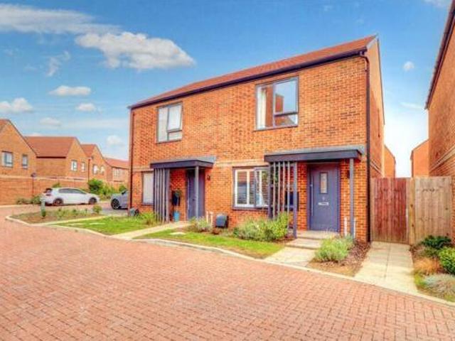 House for sale in Holloway Hill, Waverley