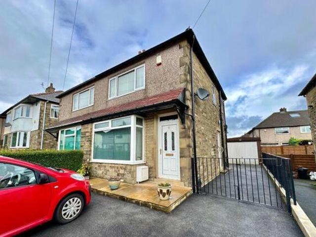 House for sale in Halifax, West Yorkshire