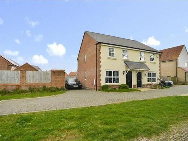 House for sale in Chipping Hill, Essex