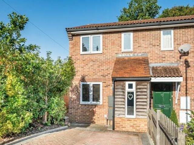 House for sale in Fole, Surrey
