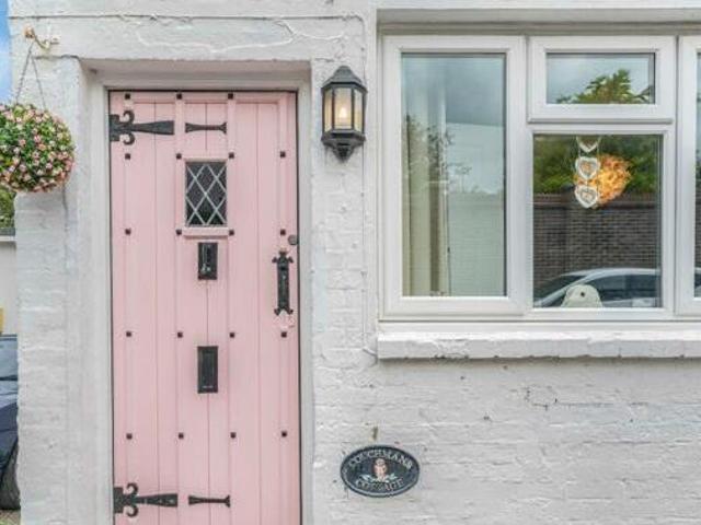 House for sale in Perryfields, West Sussex