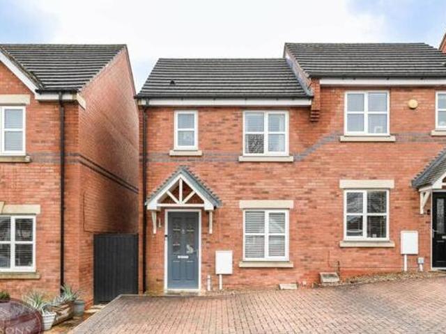 House for sale in Kedleston, East Midlands