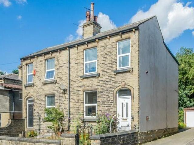 House for sale in Heckmondwike, West Yorkshire