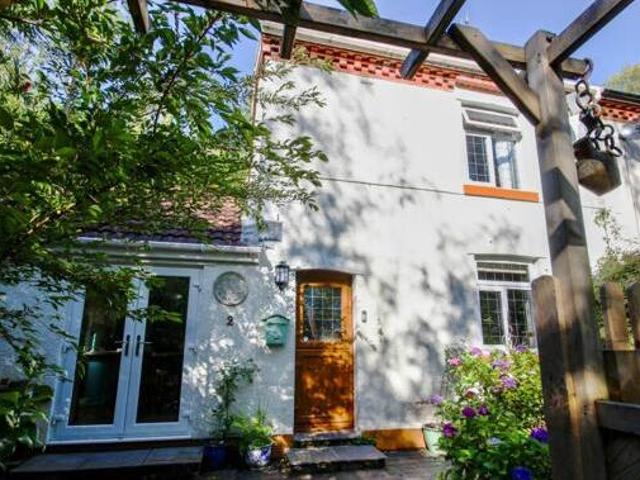House for sale in Lyons, Greater London