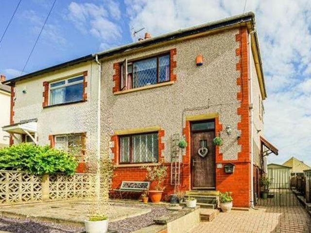House for sale in Huddersfield, Kirklees