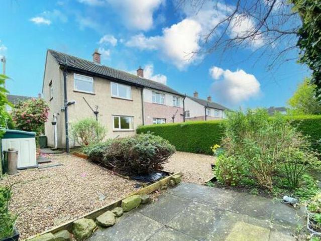 House for sale in Huddersfield, West Yorkshire