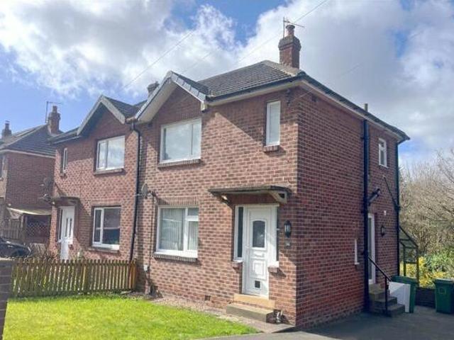 House for sale in Huddersfield, West Yorkshire