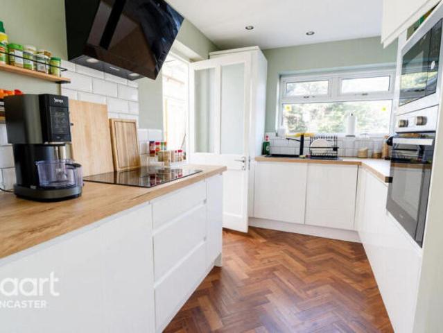 Farm for sale in Scawthorpe, South Yorkshire