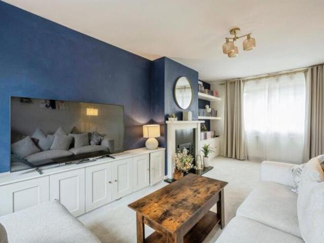 Farm for sale in Scawthorpe, South Yorkshire