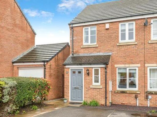 House for sale in Scholes, West Yorkshire