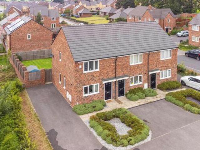 House for sale in The Green, Leeds