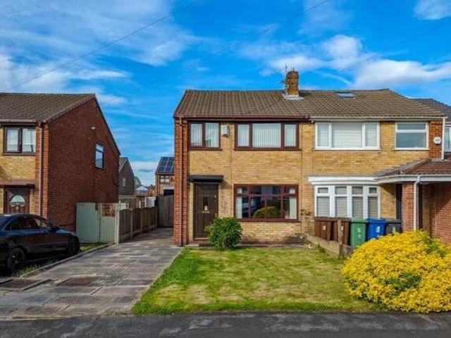 House for sale in Leigh