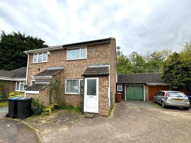 House for sale in Northampton, Northamptonshire