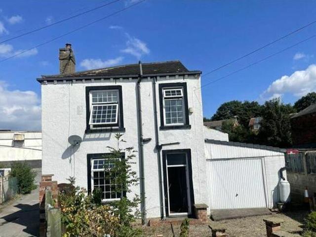 House for sale in Spen, Liversedge