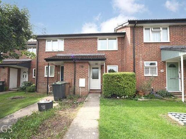 House for sale in Luton
