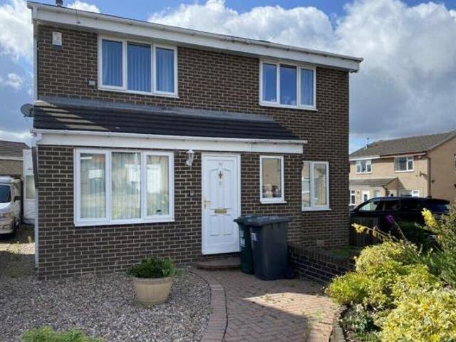 House for sale in Mirfield, West Yorkshire
