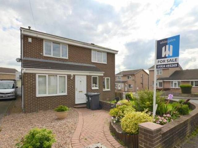 House for sale in Mirfield, West Yorkshire