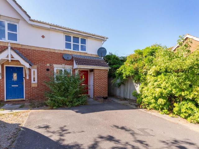 Semi Detached House for sale in Cippenham