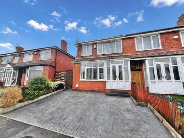 Farm for sale in Guide Bridge, Greenheys