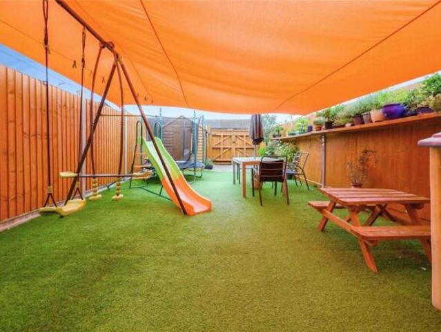 Farm for sale in Luton