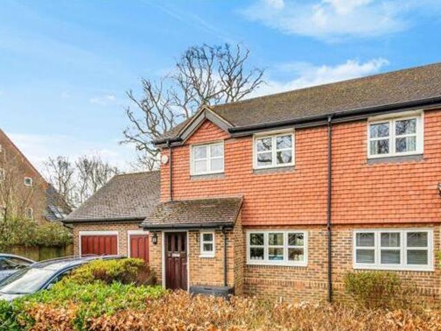 House for sale in Oxted, Hillview