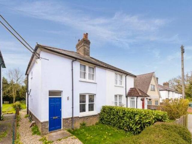 House for sale in Oxted, Hillview