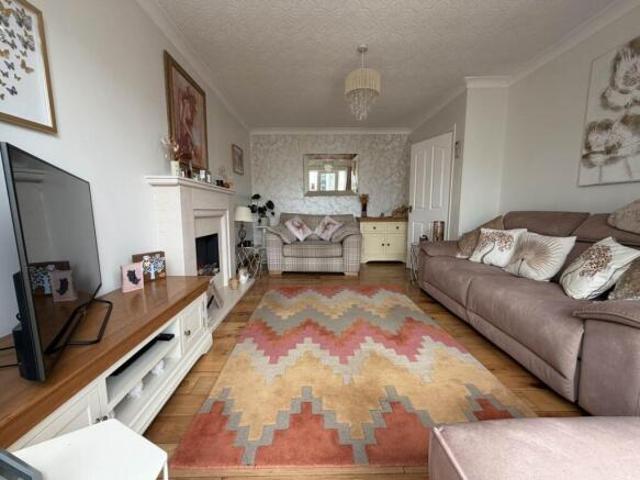 Bungalow for sale in Paddington, Greater London