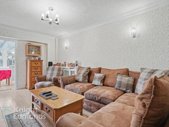 Bungalow for sale in Allington, Midway