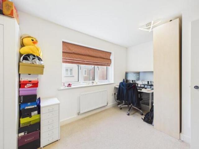 Farm for sale in Wexham and Ivers Community Board, Wexham