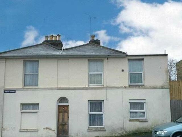 House for sale in Oakfield, Ryde