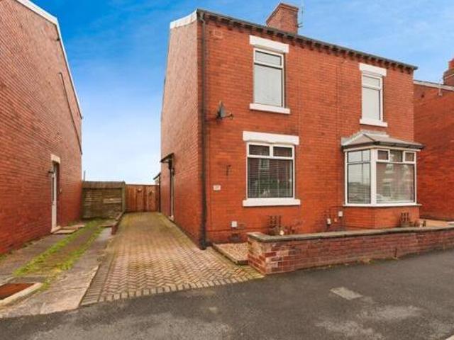 House for sale in Fitzwilliam, West Yorkshire
