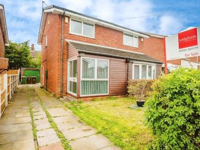 House for sale in Pinders Heath, West Yorkshire