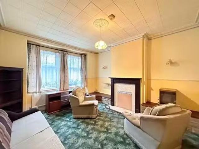 House for sale in Wentbridge