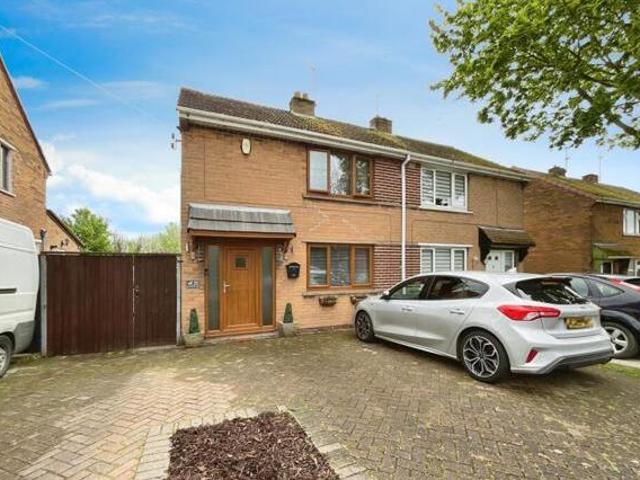 House for sale in Warmsworth, South Yorkshire