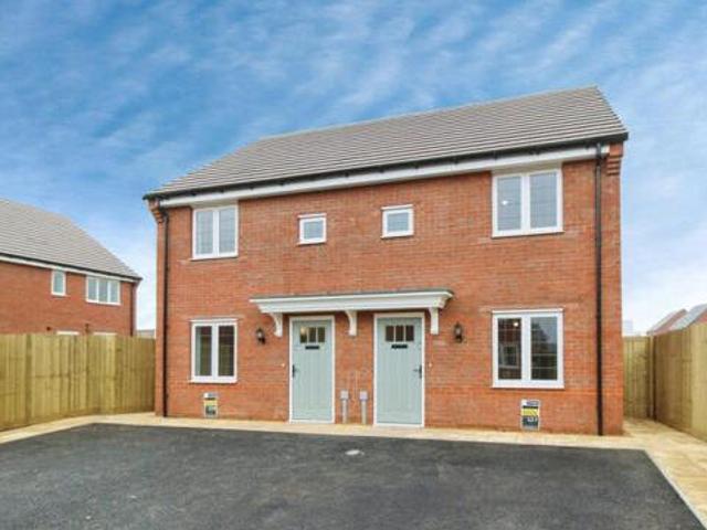House for sale in Green Close, Warwickshire