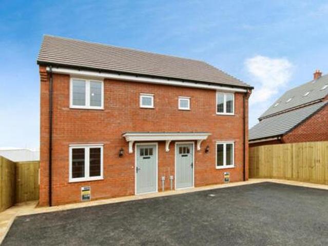 House for sale in Green Close, Warwickshire